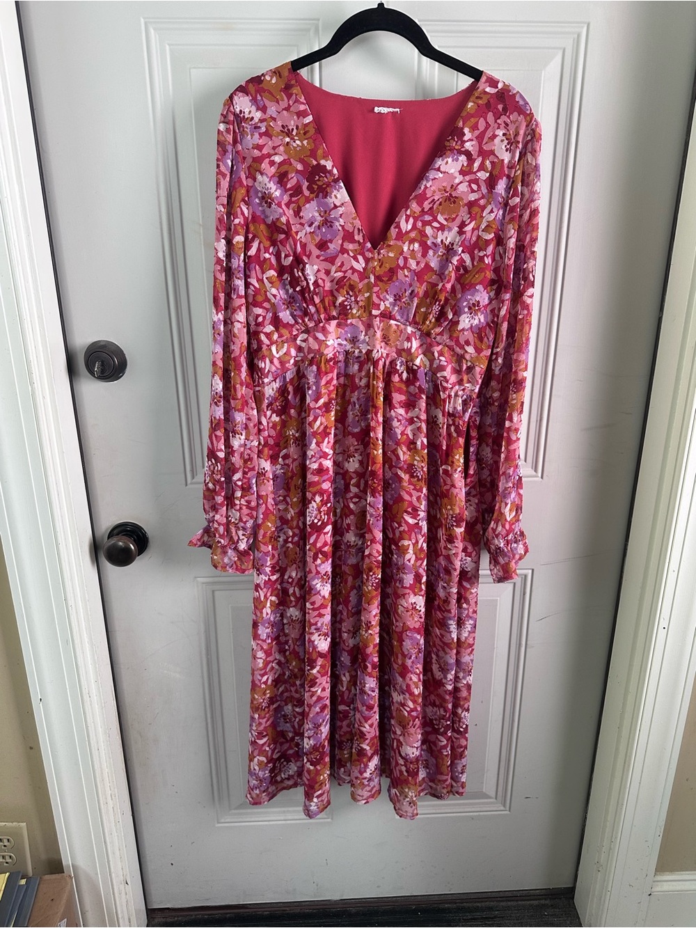 Source Unknown Pink Floral V-Neck Long Sleeve Midi Dress